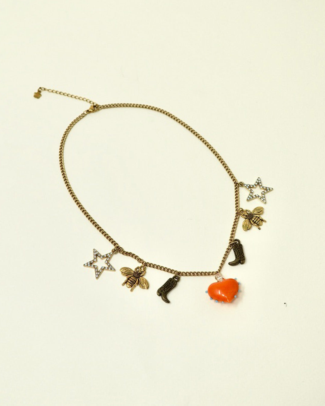 COLLIER LUCKY