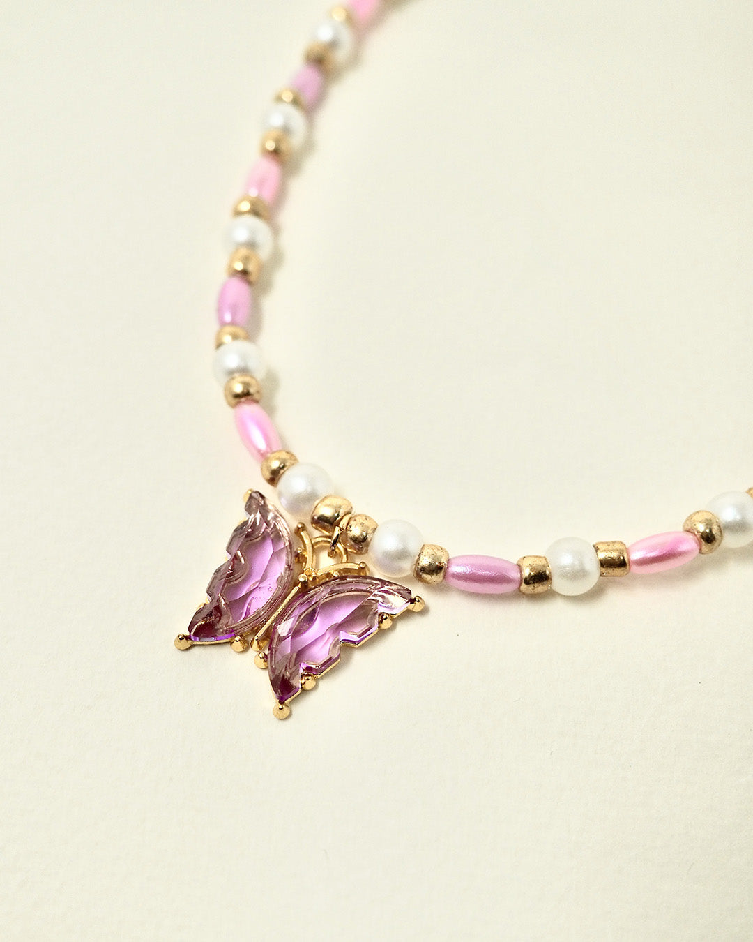 COLLIER SWEETY